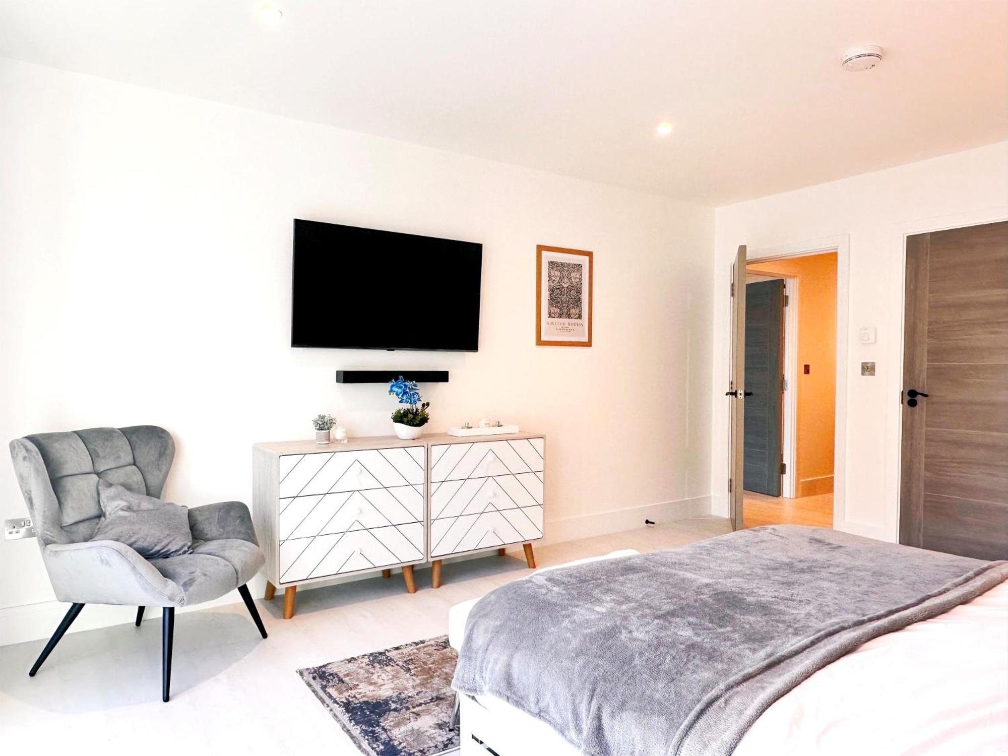 34 Cliff Edge Interior Designed Luxury With Sea Views *