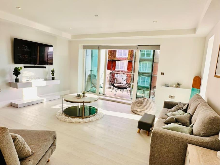 34 Cliff Edge Interior Designed Luxury With Sea Views *